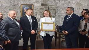 Mazbatasını alan Mutlu "Başarılı olacağım" dedi