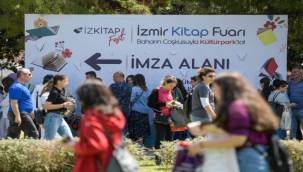 600'e Yakın Etkinlik, İmza Günü, Söyleşi