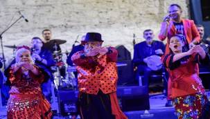 Var Oluşumuzu Kutluyoruz