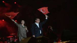 Başkan Tugay Duman Konserine Katıldı