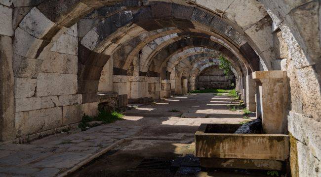 Büyükşehir'den Smyrna Antik Kenti'ne "tarihi destek"