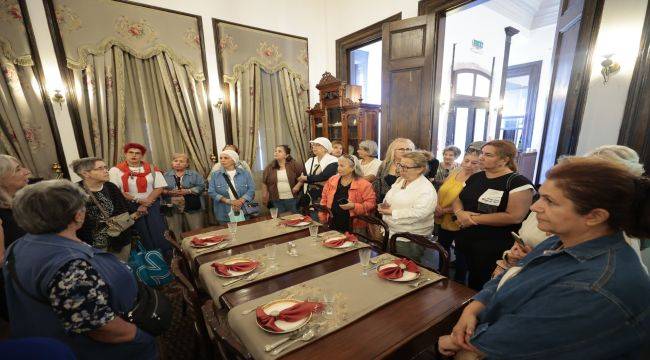 Konak'ta İleri Yaşa Özel Kutlama