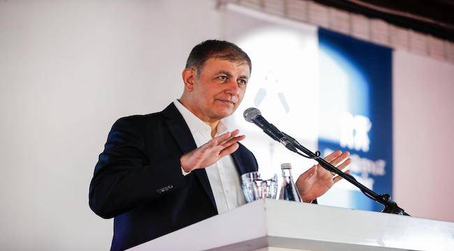 Başkan Tugay'dan TCDD'ye İZBAN çıkışı: "Ray kirasını kaldırın, 90 dakika hemen gelsin"