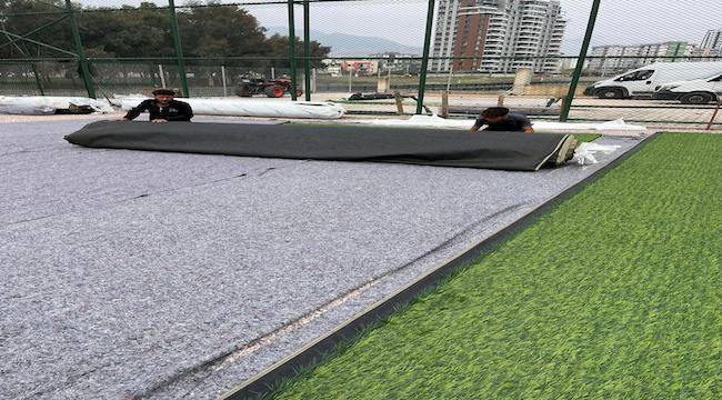 Büyükşehir'den gençlere beş yeni halı saha