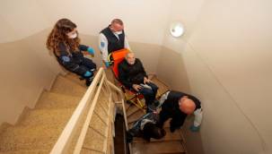 Konak'ın hasta nakil hizmeti yüzleri güldürüyor