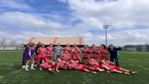 Konak Belediyespor şampiyonluk yolunda emin adımlarla ilerliyor