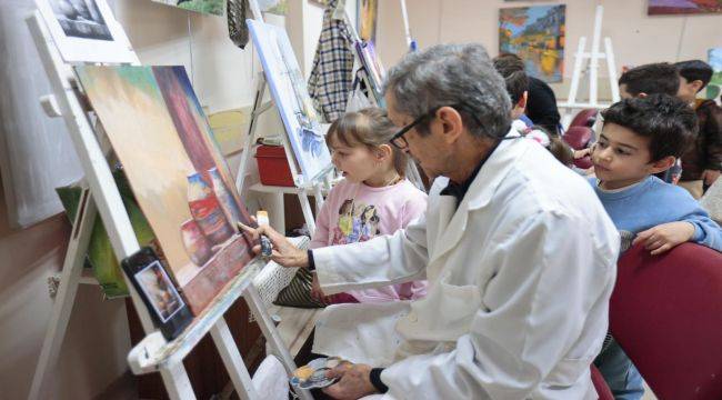 Konak'ın İleri Yaş Merkezi'nde bayram neşesi