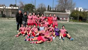 Konak'ın kızları grup liderliğini bırakmadı