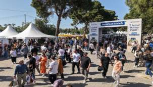 İzmir'de edebiyatın kalbi Kültürpark'ta attı 