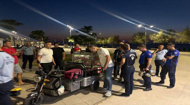 Karantina Parkı'nda izinsiz seyyar satışa ortak denetim