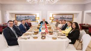 Başkan Tugay'dan Kazakistan iş dünyasına İzmir daveti 