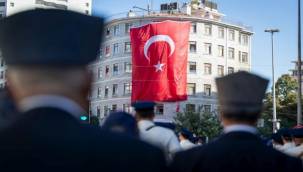 9 Eylül ruhu İzmir sokaklarında