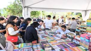 İZKİTAP sonbaharda Kültürpark'ta