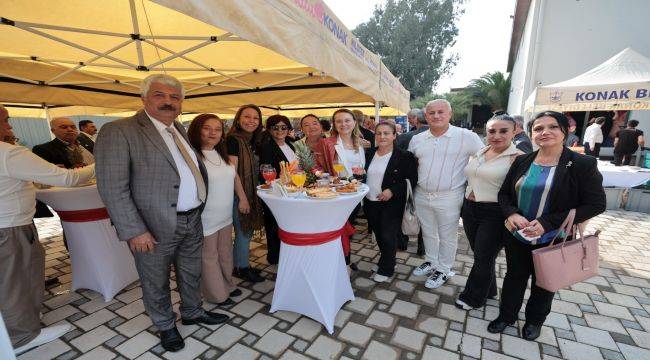 Ferdi Zeyrek Gençlik Merkezi'ne muhtarlardan tam not